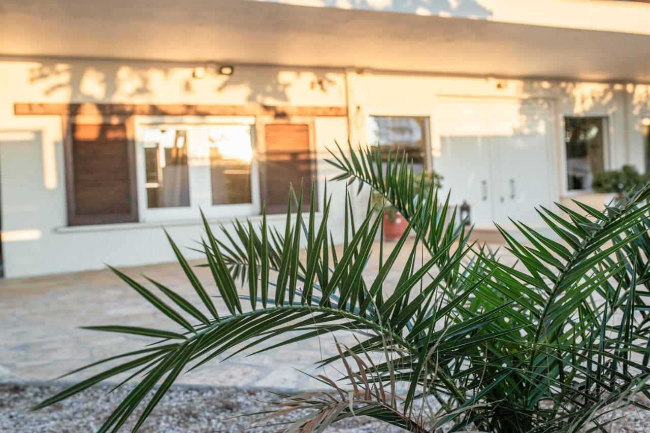 Rafia Loft Loutraki, Garden & Pool Table - Beach Exterior foto