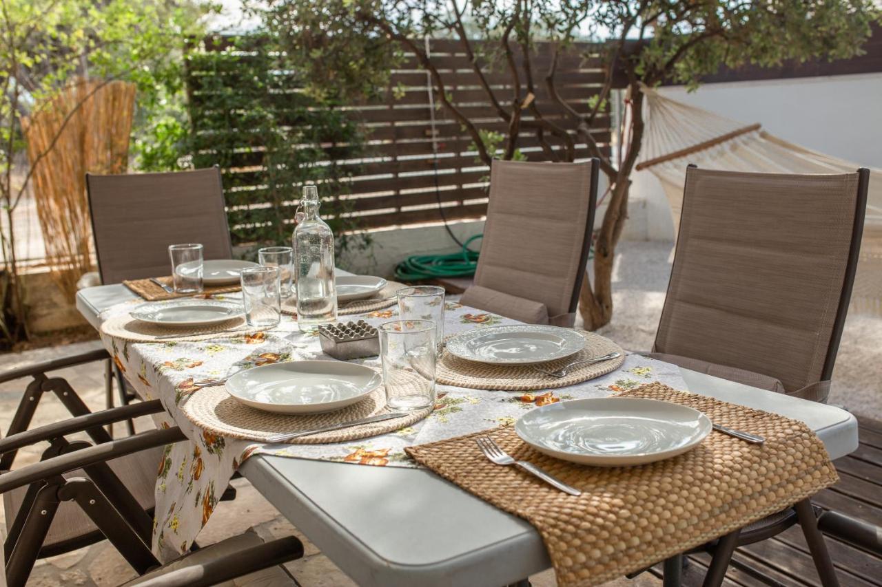 Rafia Loft Loutraki, Garden & Pool Table - Beach Exterior foto